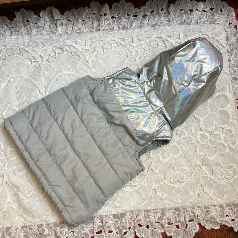 Tahari Girl Hooded Quilted Vest 2T-3T - Picture 2 of 5